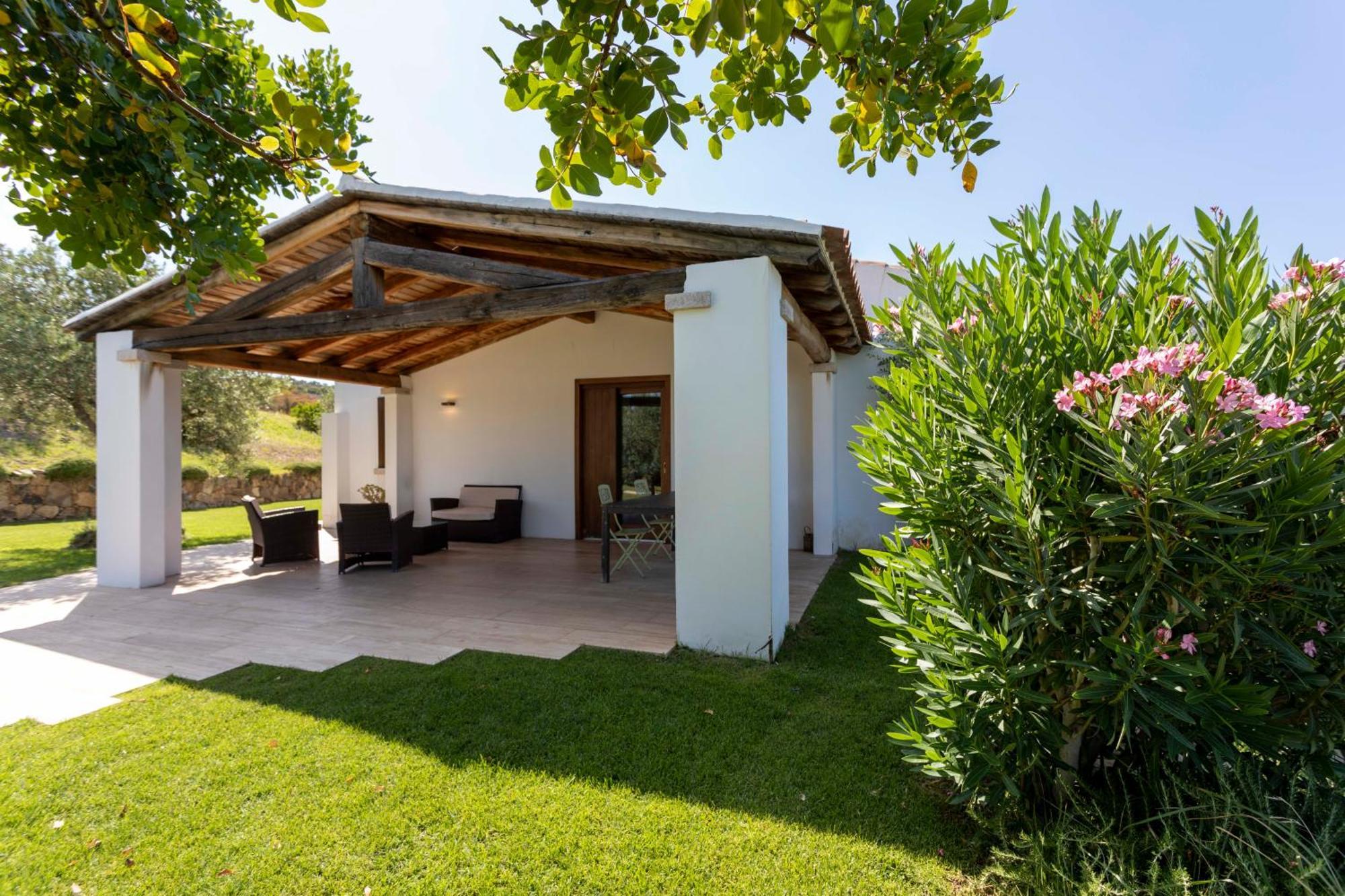 Villa Alba Esclusiva Villa Con Piscina A Sfioro E Vista Mozzafiato Sul Mare Cugnana Bagian luar foto