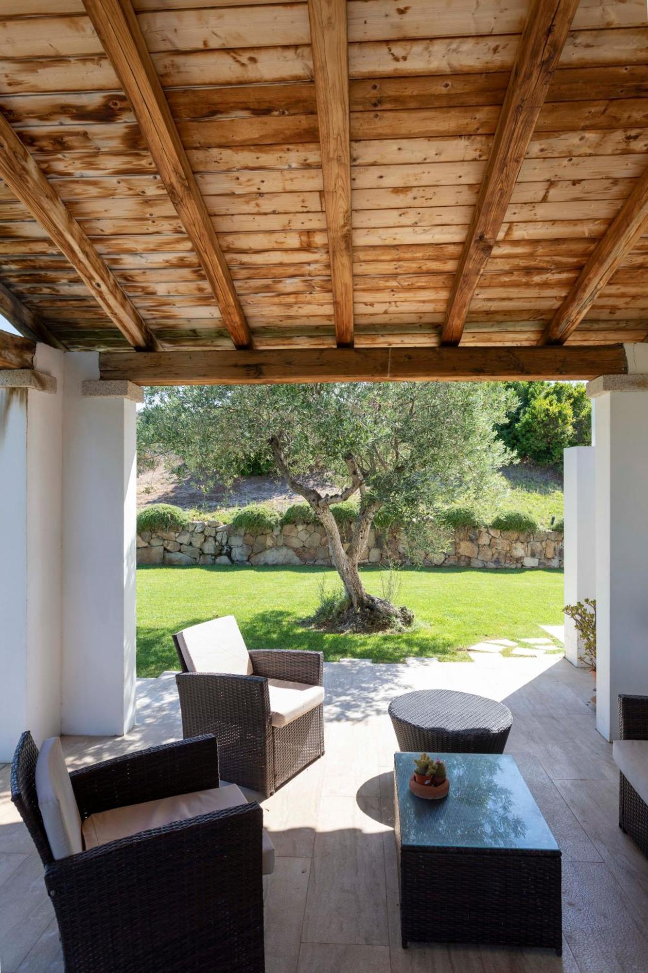 Villa Alba Esclusiva Villa Con Piscina A Sfioro E Vista Mozzafiato Sul Mare Cugnana Bagian luar foto