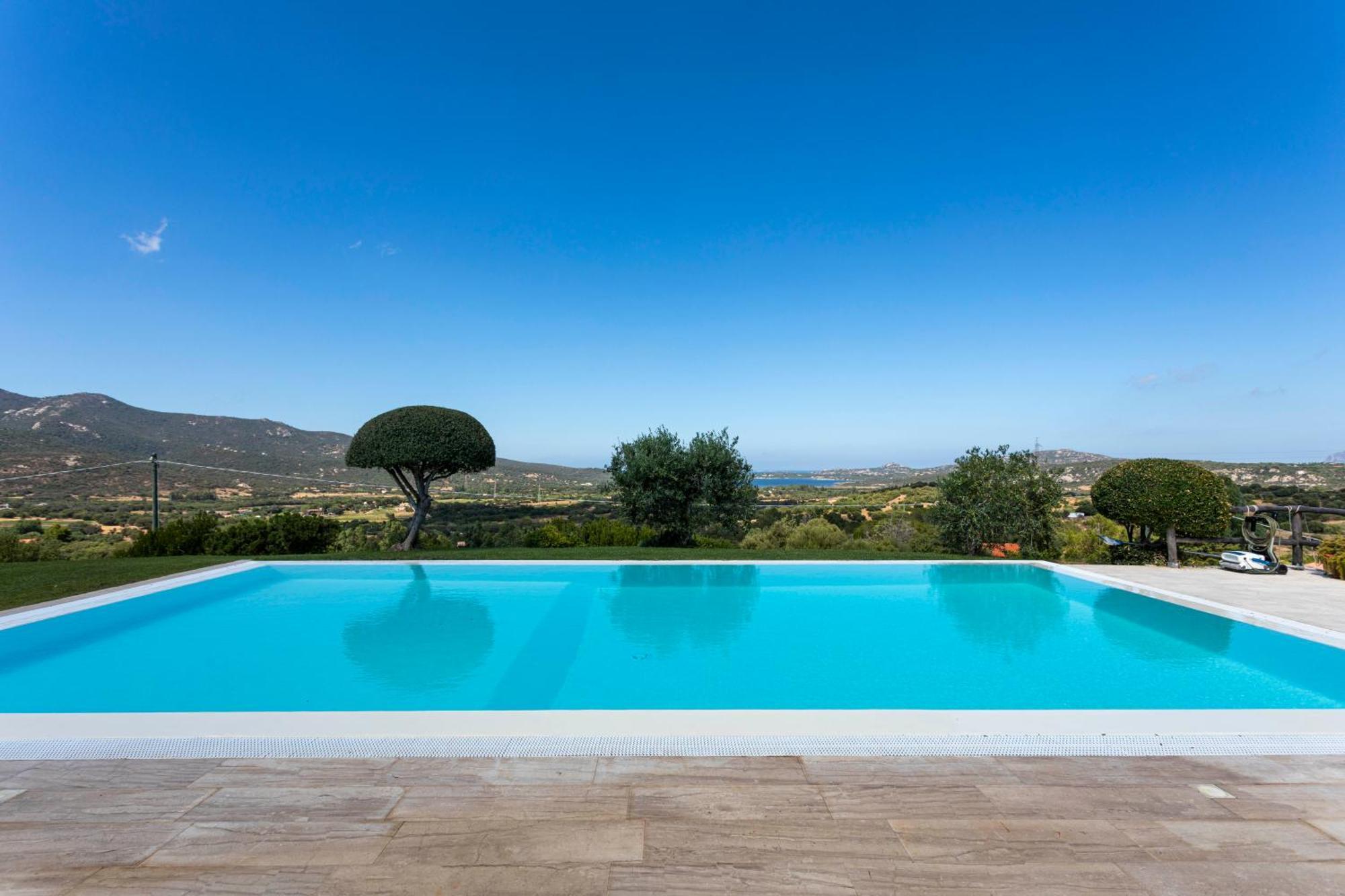 Villa Alba Esclusiva Villa Con Piscina A Sfioro E Vista Mozzafiato Sul Mare Cugnana Bagian luar foto