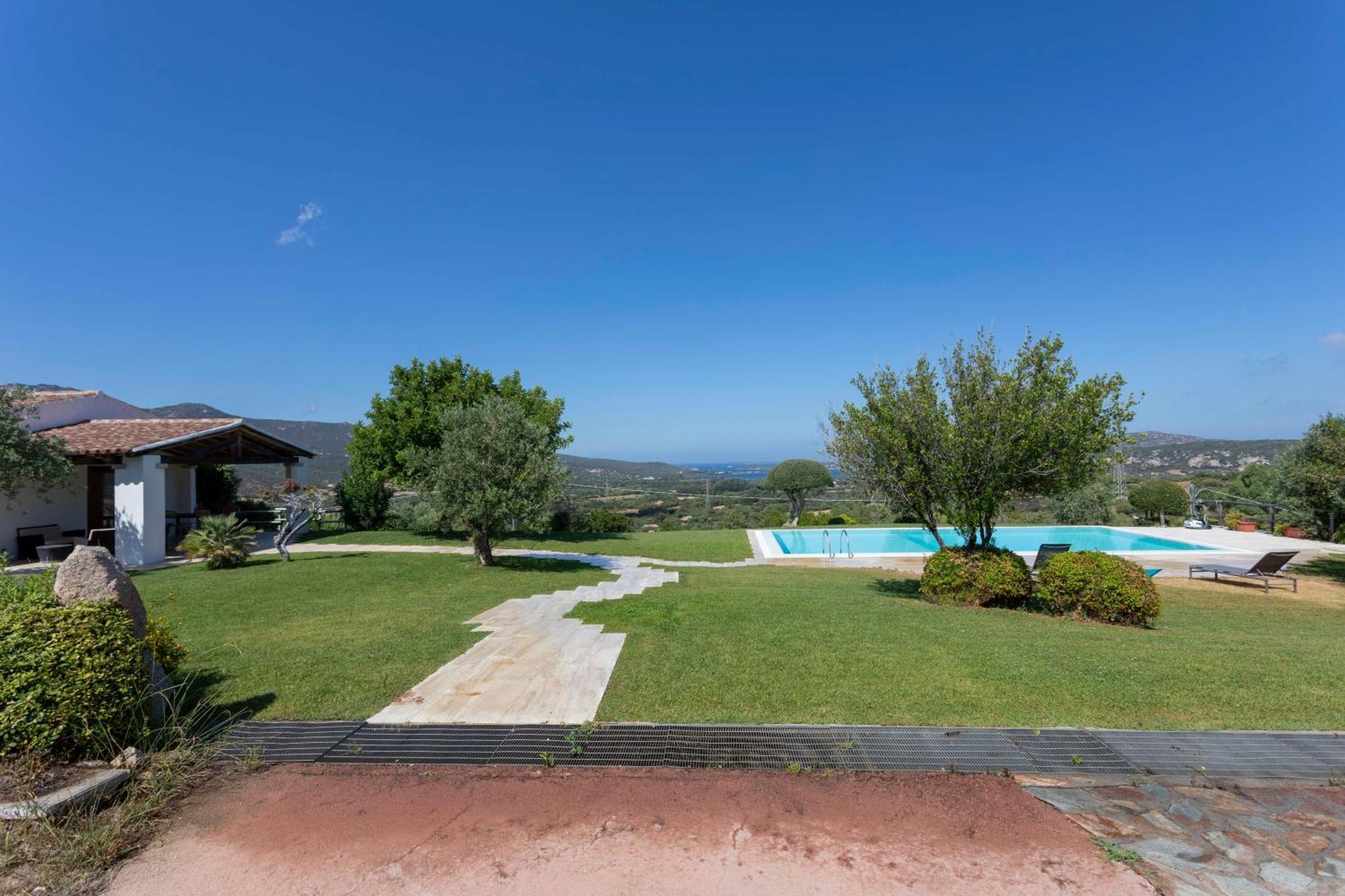 Villa Alba Esclusiva Villa Con Piscina A Sfioro E Vista Mozzafiato Sul Mare Cugnana Bagian luar foto
