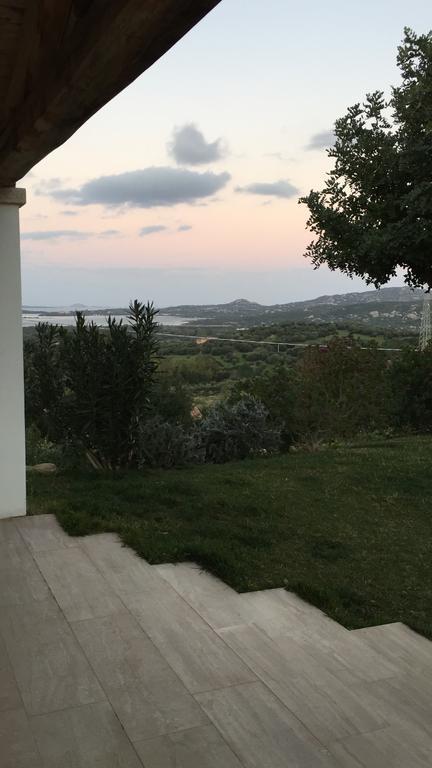 Villa Alba Esclusiva Villa Con Piscina A Sfioro E Vista Mozzafiato Sul Mare Cugnana Bagian luar foto