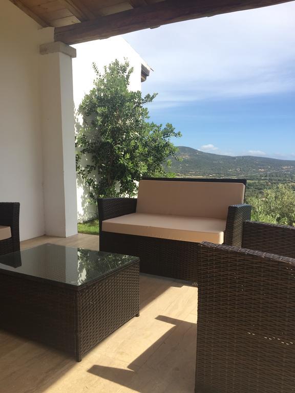 Villa Alba Esclusiva Villa Con Piscina A Sfioro E Vista Mozzafiato Sul Mare Cugnana Bagian luar foto