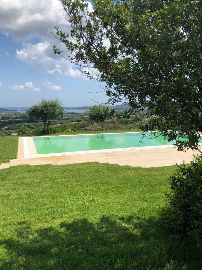 Villa Alba Esclusiva Villa Con Piscina A Sfioro E Vista Mozzafiato Sul Mare Cugnana Bagian luar foto